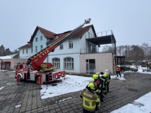 Drehleiter.info und die LSBK Mecklenburg-Vorpommern organisieren zusammen den Lehrgang Ausbilder für Besatzungen von Hubrettungsfahrzeugen.